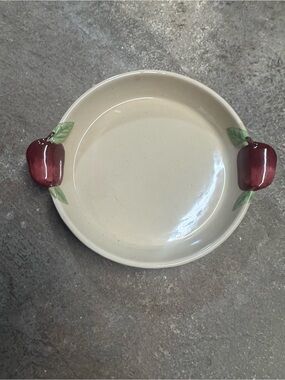 VTGCracker Barrel Apple Handle Ceramic Pie Dish,Microwave/Dishwasher Safe